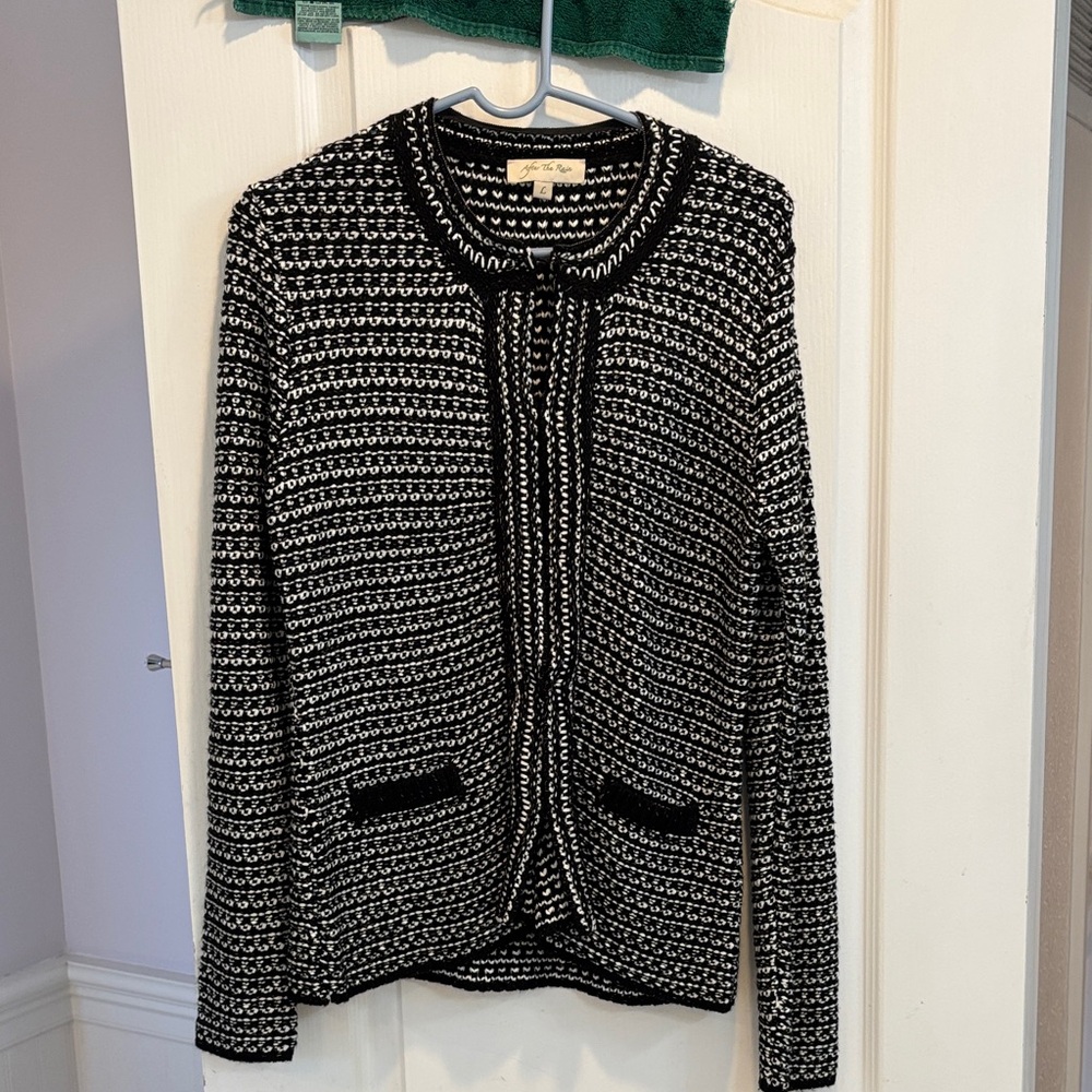 Chic Black and White Women's Sweater